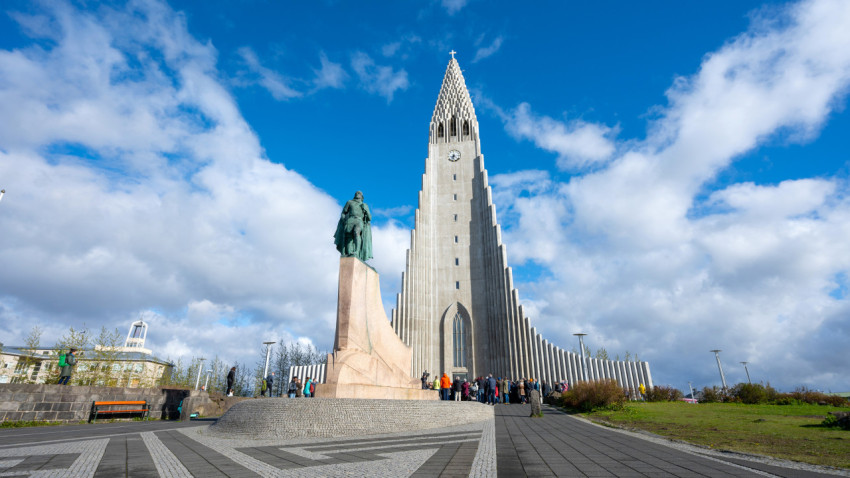 Hallgrímskirkja Church 4K Image