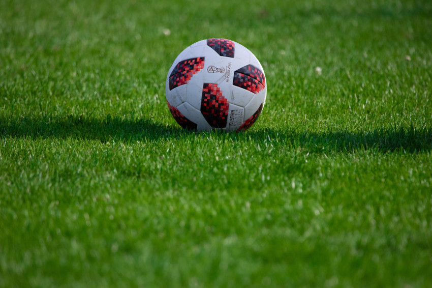 Ball on the grass 5256x3504